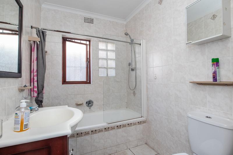 To Let 3 Bedroom Property for Rent in Kirstenhof Western Cape